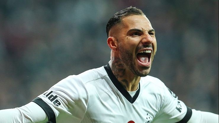 <h2>Ricardo Quaresma Beşiktaş’ta kalmak istiyor!</h2>