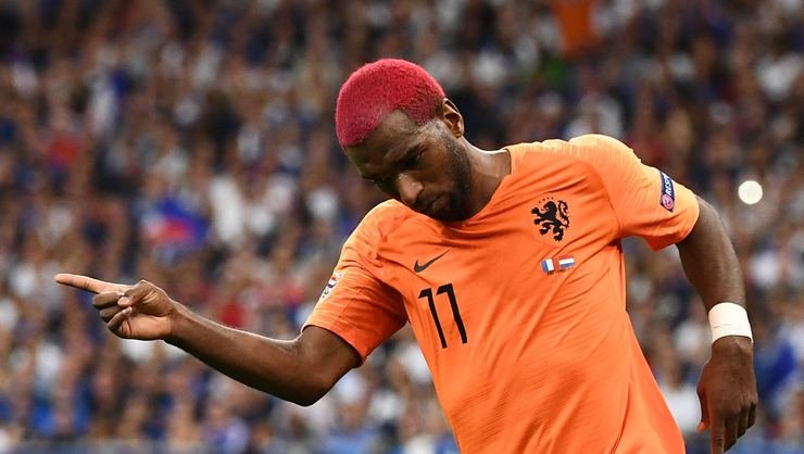 <h2>Ryan Babel yeni sözleşme imzalıyor!</h2>