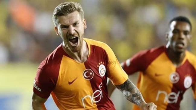 <h2>ŞAMPİYONLUĞUN EN BÜYÜK FAVORİSİ BİZİZ</h2>