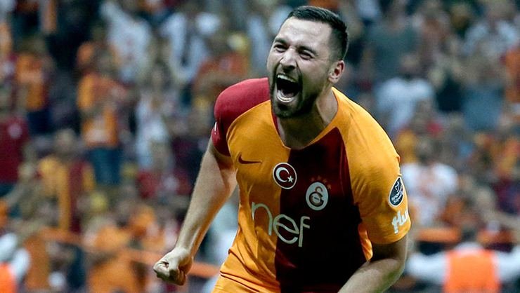 <h2>Sinan Gümüş, profesyonelliğe meydan okudu</h2>