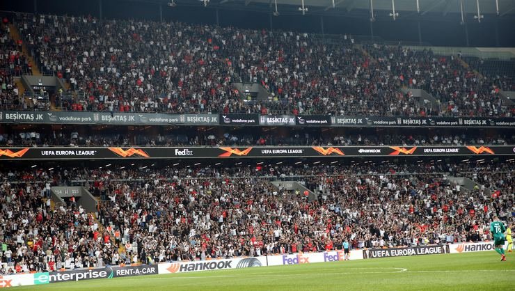 <h2>Taraftar Beşiktaş’ı yalnız bırakmadı!</h2>