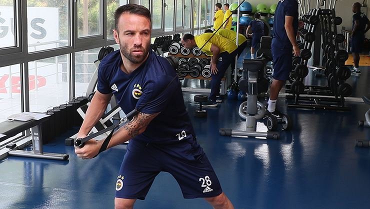 <h2>Valbuena, Dinamo Zagreb maçının kadrosuna alınmadı</h2>