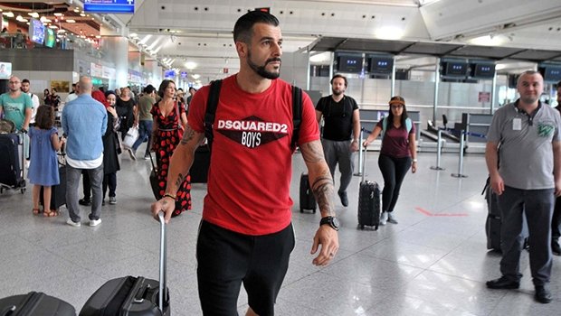 <h2>Yeni forvet Babel!</h2>