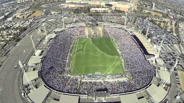 <h2>33  Monumental de Chile (Colo Colo)</h2>