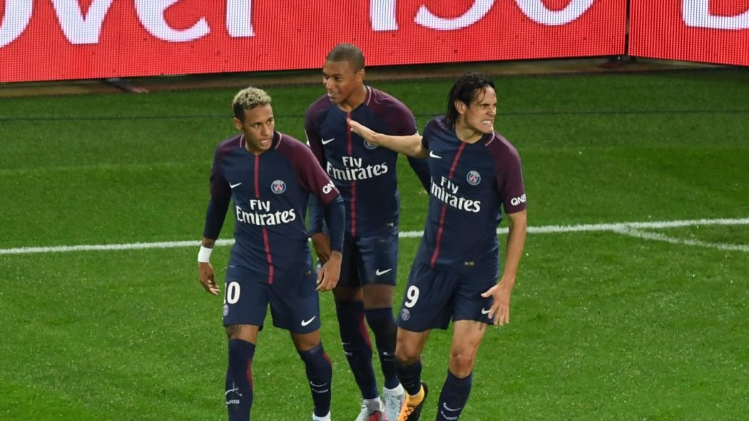 <h2>7- PARİS SG: 90.000</h2>