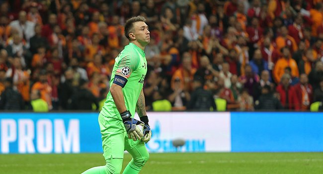 <h2> Galatasaraylı oyuncular Muslera’dan özür diledi</h2>