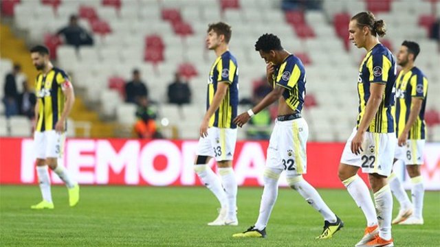 ' Sivasspor - Fenerbahçe maçında sürpriz Beşiktaşlı