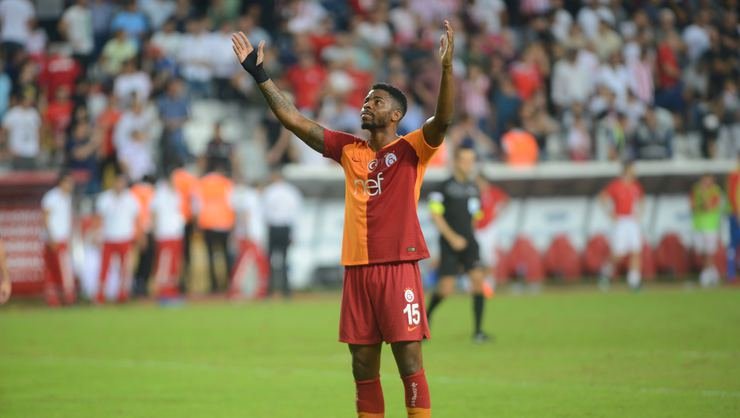 'Antalya sonrası soyunma odasında Muslera'yı şaşırtan olay! Ryan Donk...