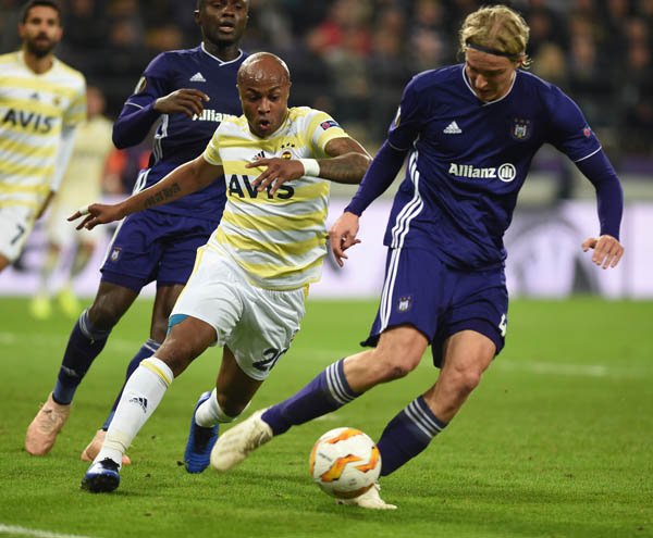 <h2>Ayew (Sağ kanat)</h2>