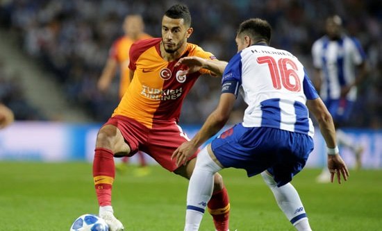 'Belhanda'dan olay yaratan görüntüsü! Canlı yayında sert sözler