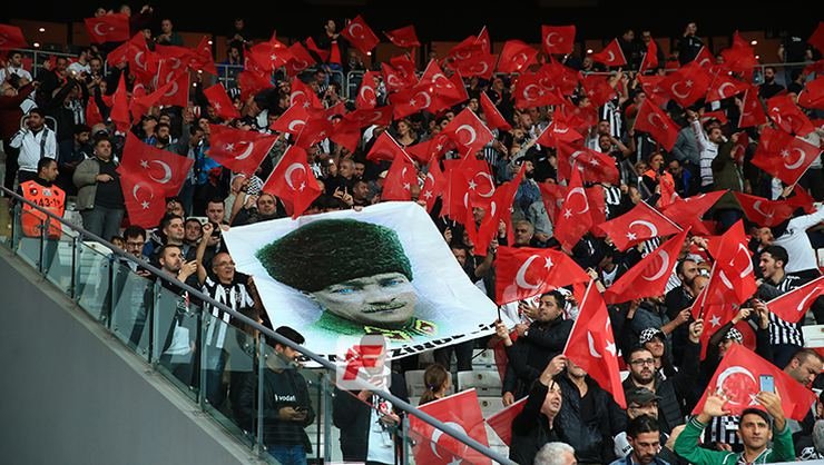 <h2>Beşiktaş taraftarı: Fener küme düşme</h2>