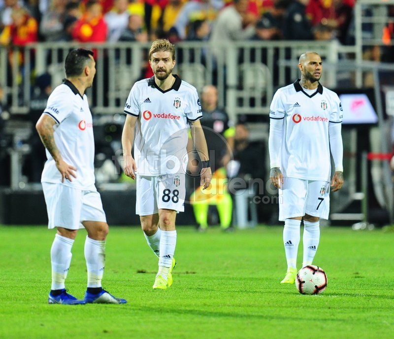 'Beşiktaşlı yıldız canlı yayında özür diledi! Damga vuran sözler