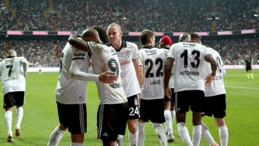 'Beşiktaşlı yıldıza ülkesinden DEV transfer teklifi!