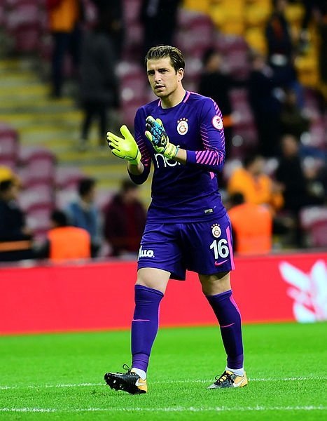 <h2>CEDRIC CARRASSO | Kaleci | Fransa | 36</h2>