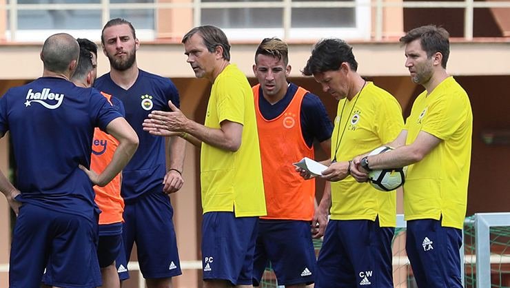 <h2>Cocu gönderilen antrenörlerden memnundu!</h2>