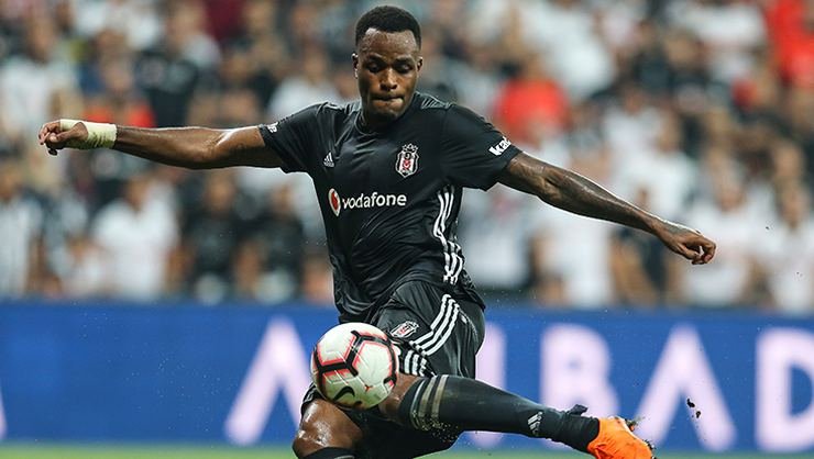 <h2>Cyle Larin’e kiralık formülü</h2>