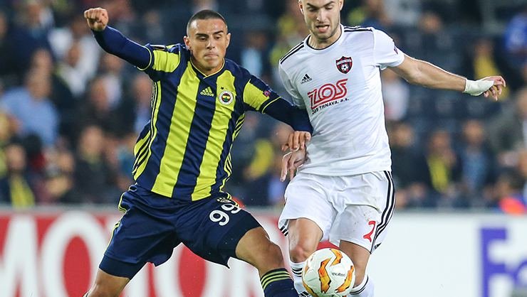 <h2>Eljif Elmas formayı garantiledi</h2>