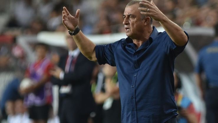 <h2>Fatih Terim: Birini koyduk, o da ’Donk’ diye kafa vurdu</h2>