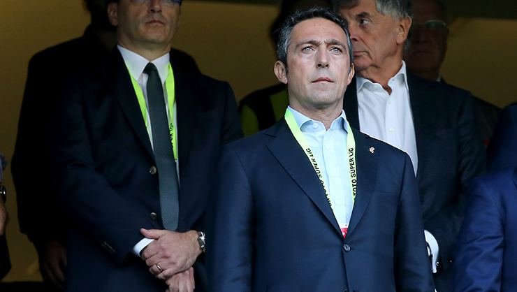 <h2>Fenerbahçe Başkanı Ali Koç’tan yardımcı hocalara ret!</h2>
