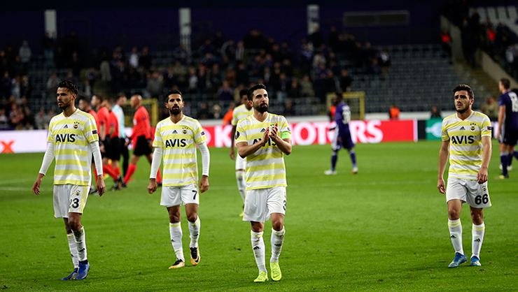 <h2>Fenerbahçe soyunma odasında sevinç!</h2>