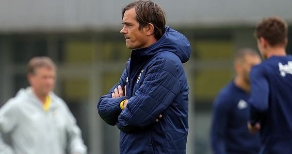 'Fenerbahçe'de B planı olan teknik direktörden şaşırtan rapor