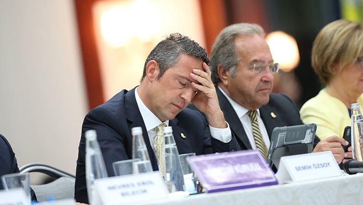 <h2>Fenerbahçe’de flaş gelişme! Yönetim içinde tartışma!</h2>