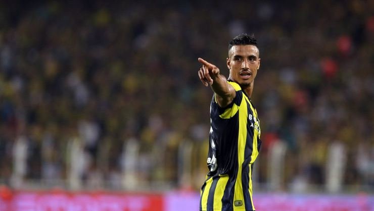 <h2>Fenerbahçe’de kadro dışı bırakılan Nabil Dirar’dan olay paylaşım!</h2>