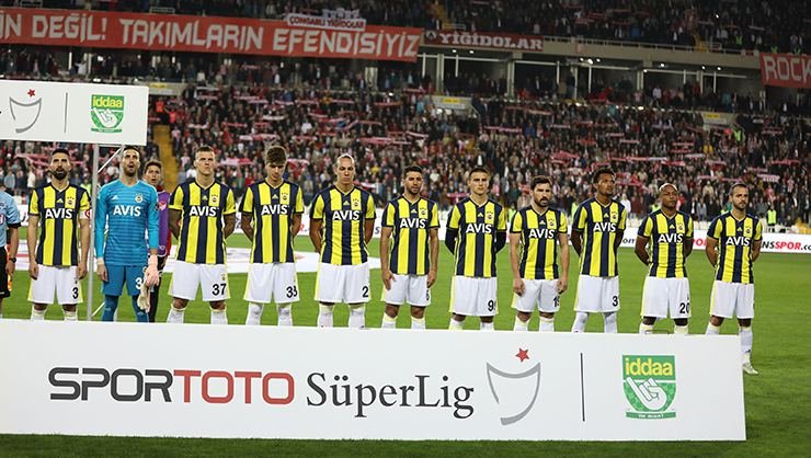 'Fenerbahçe'de TARİHİ karar! Her şeyi belirleyecek 3 maç