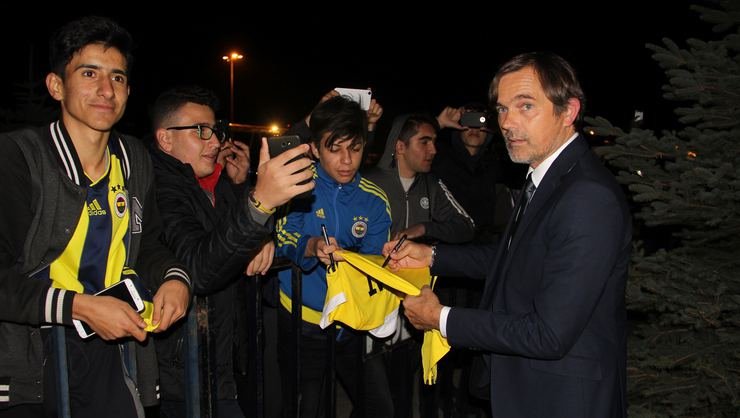 <h2>Fenerbahçe’ye Sivas’ta coşkulu karşılama</h2>