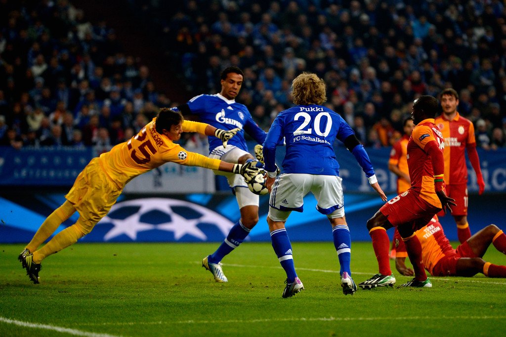 <h2>FERNANDO MUSLERA </h2>