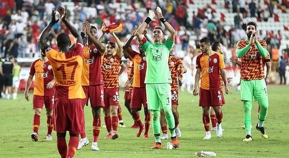 'Flaş! Galatasaray'dan teklif bekleyen oyuncu! İmzayı atacak