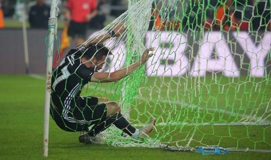 'Flaş! Yok artık Gökhan Gönül! Ne yaptın sen?