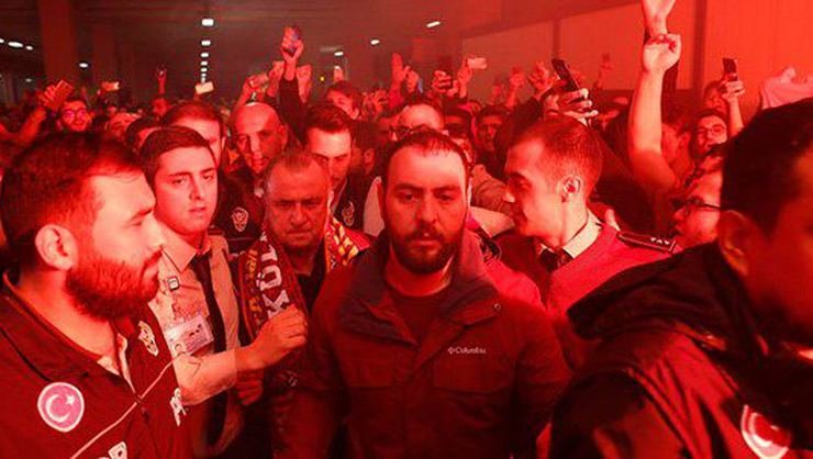 <h2>Galatasaray’a taraftar morali</h2>