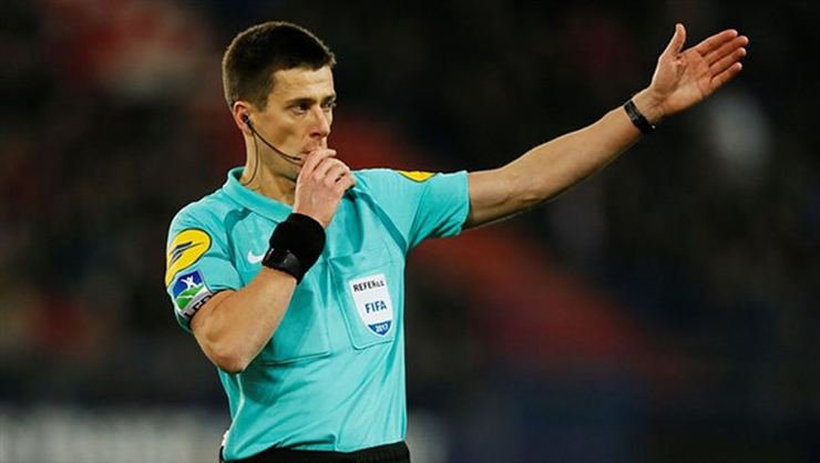 <h2>Hakemin aklı Fransız derbisinde!</h2>