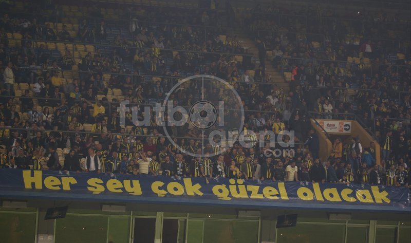 'Kadıköy'de ortalık karıştı! Tribünleri çıldırtan an