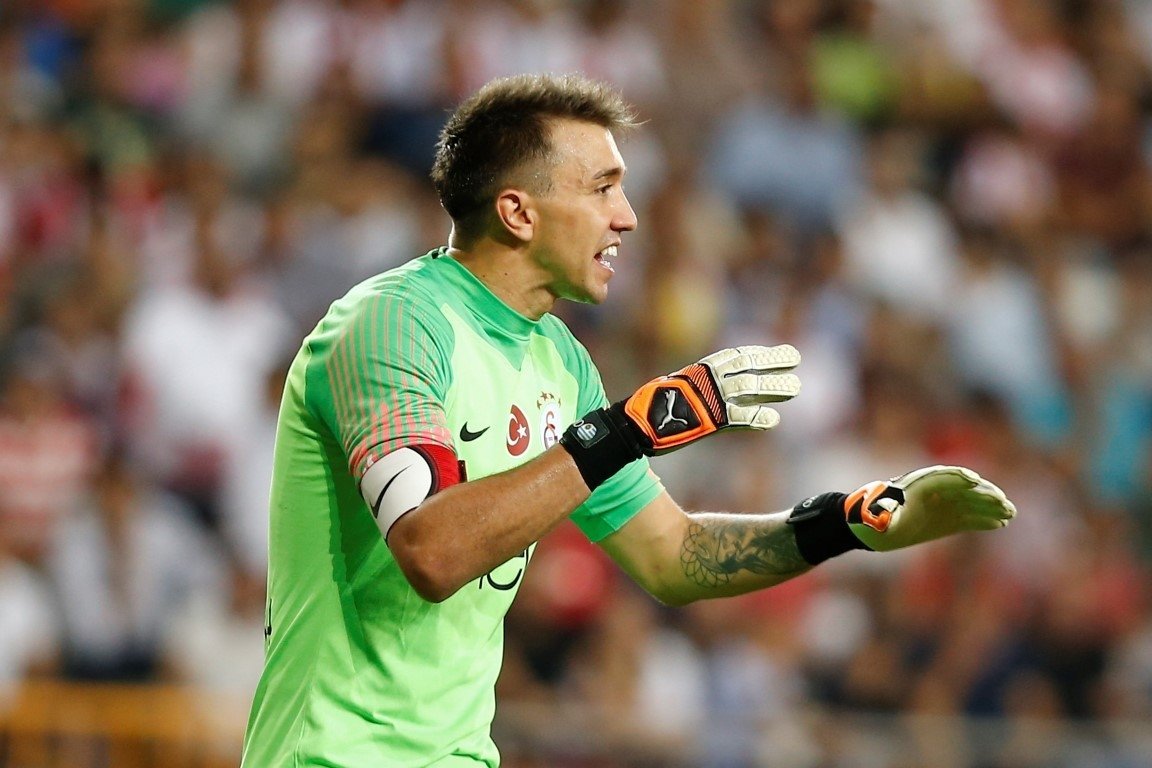 <h2>Muslera</h2>
