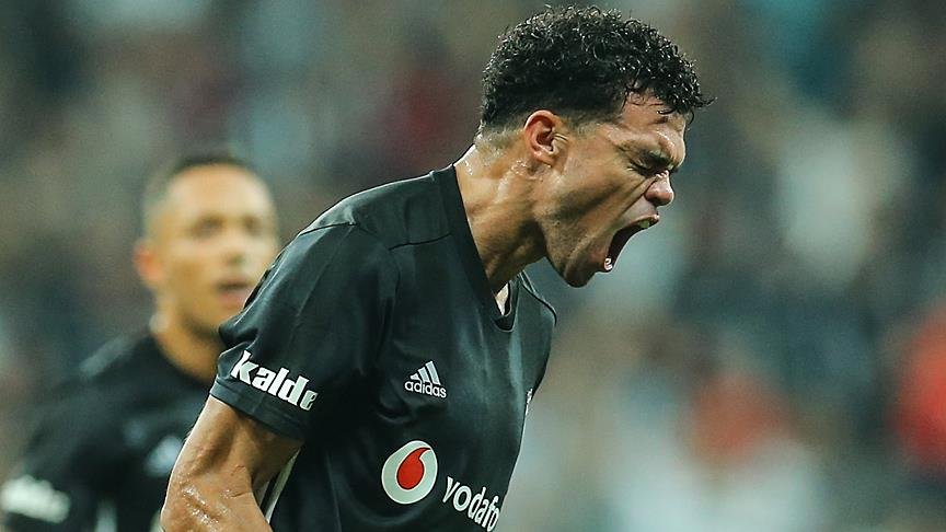 'Pepe'nin hareketi ortaya çıktı! Maç sonu hakem odasına gidip...
