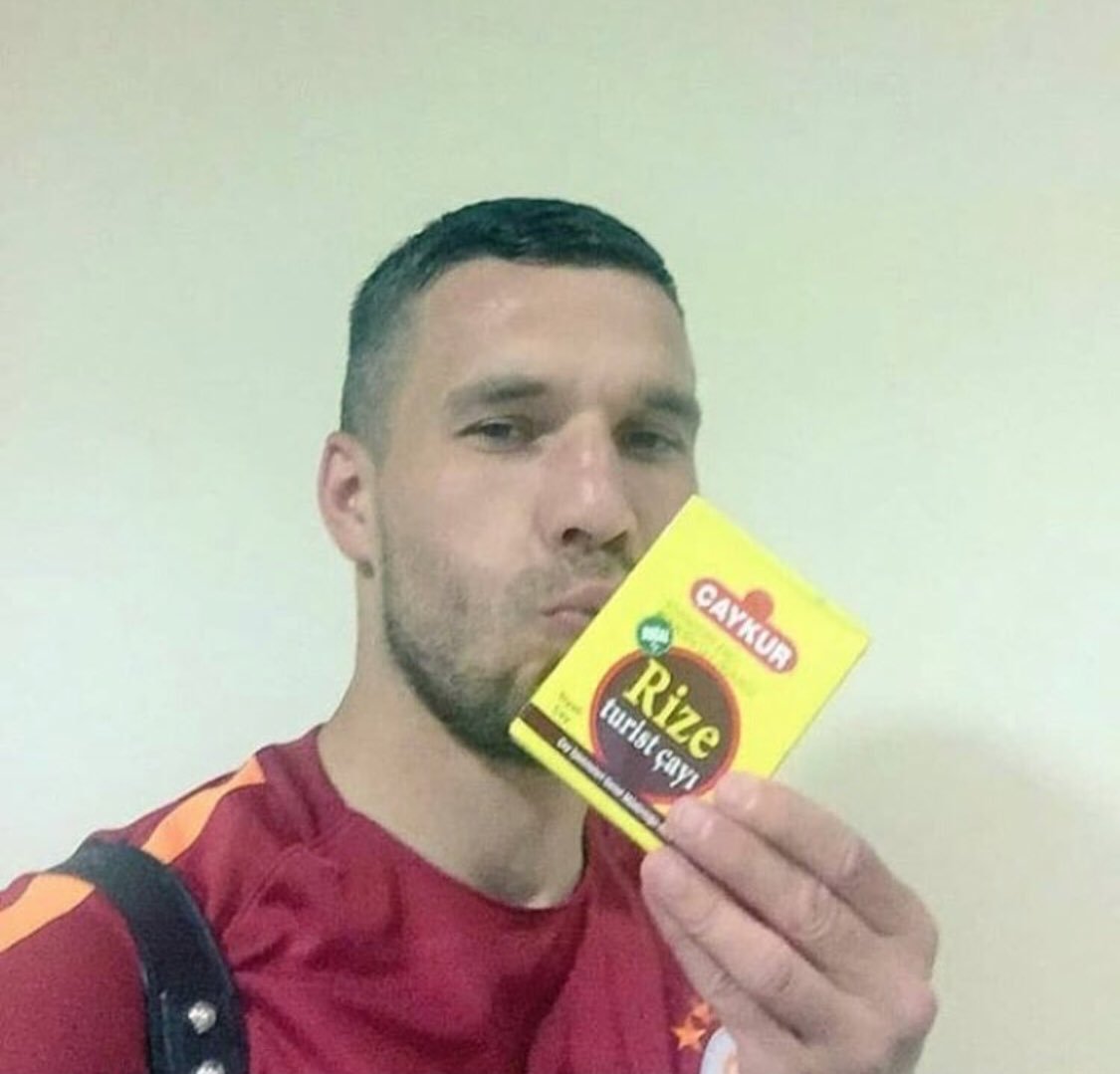<h2>Podolski’den Fenerbahçe Çaykur göndermesi</h2>