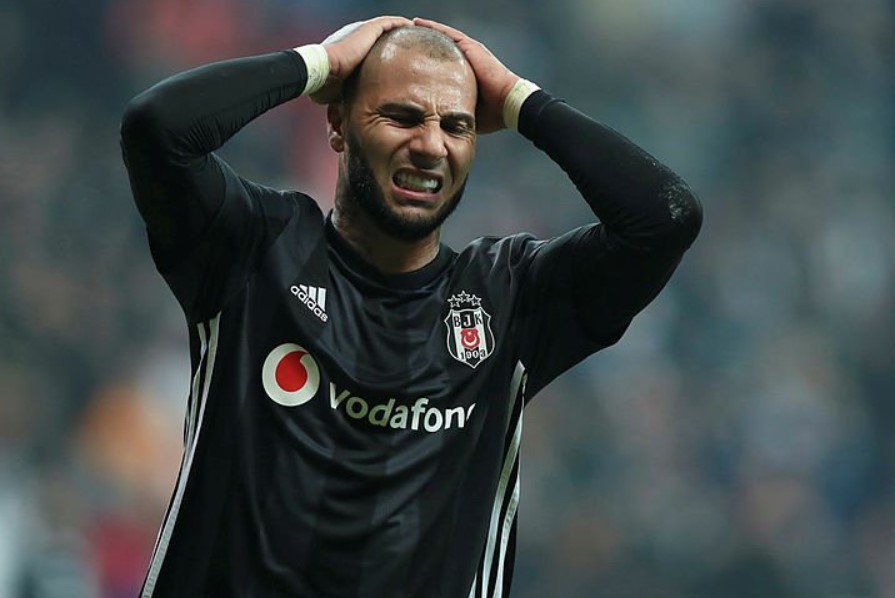 <h2>Quaresma’dan tribünlere şok hareket! Gerginlik...</h2>