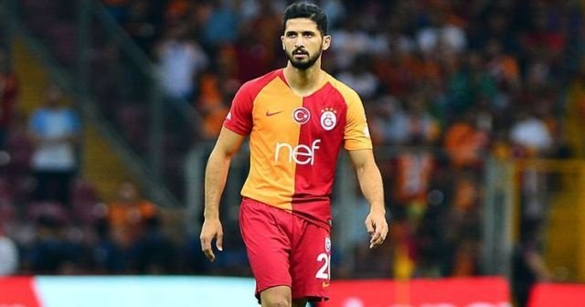 <h2>Soyunma odasına giderken isyan etti! Emre Akbaba...</h2>