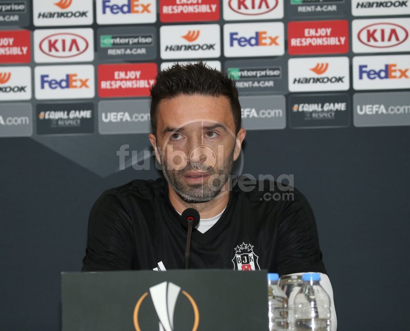 'FutbolArena, Şenol Güneş'in basın toplantısında 