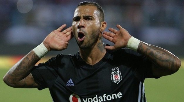 'Ve Beşiktaş'ta sıcak gelişme! Quaresma kararını verdi