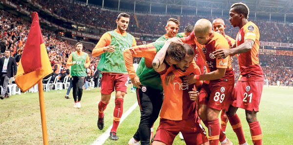 <h2>Ve işte Galatasaray’ın Porto deplasmanındaki 11’i</h2>