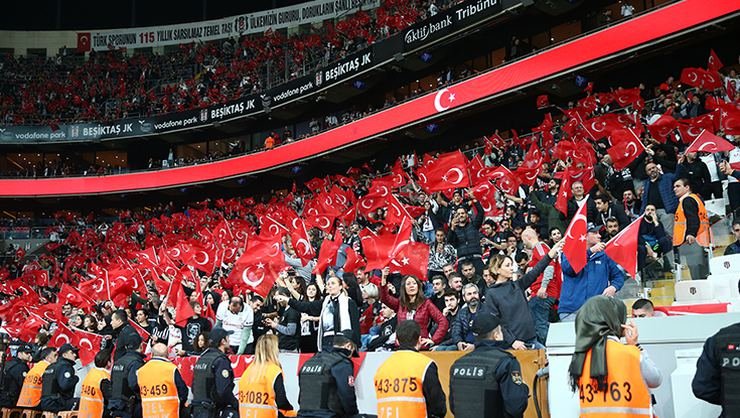 <h2>Vodafone Park’ta 29 Ekim coşkusu</h2>