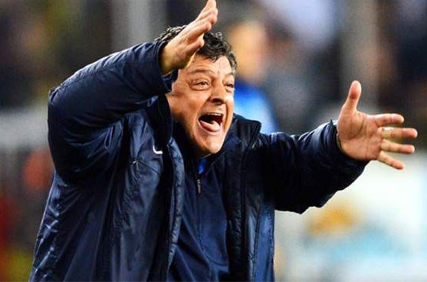 <h2>Yılmaz Vural’dan canlı yayında flaş sözler! Mahalle takımıyla oynasan...</h2>