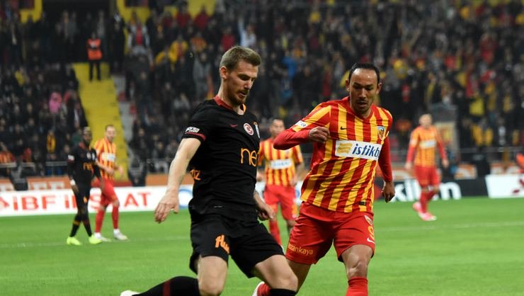 <h2> Galatasaray’da pasın adresi Serdar Aziz</h2>