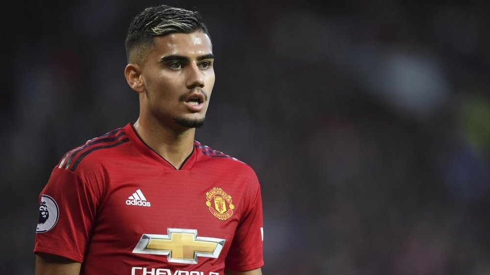 <h2>ANDREAS PEREIRA</h2>