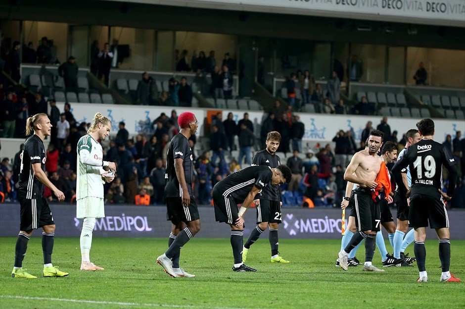 'Beşiktaş'tan flaş karar! Yıldız futbolcu kadro dışı