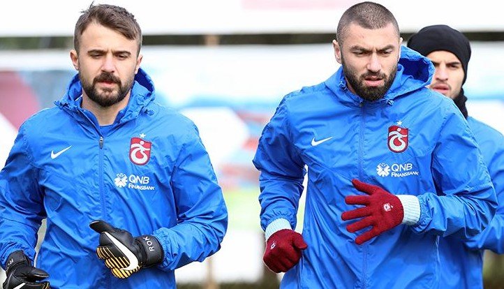 <h2>Beşiktaş’tan Onur Kıvrak ve Burak Yılmaz formülü!</h2>
