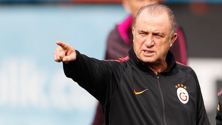 <h2>Fatih Terim’den zorunlu revizyon</h2>